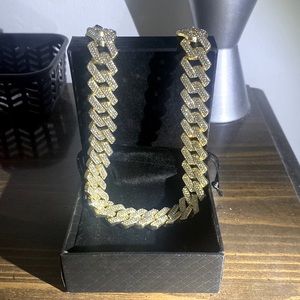 VVS Diamond Cuban link chain, 15 inches long,